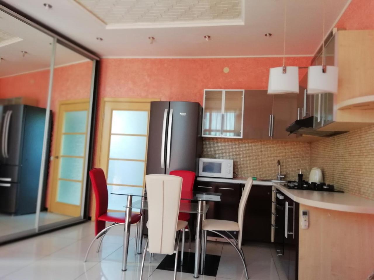Willa Тownhouse 84 Petropavlovskaya Borshchagovka Zewnętrze zdjęcie
